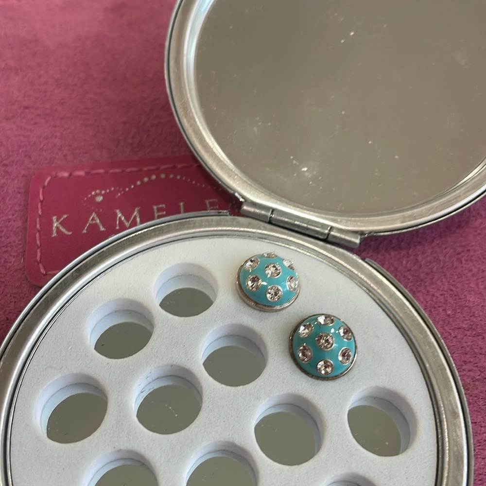 Kameleon set of two blue pops with clear crystals throughout EUC